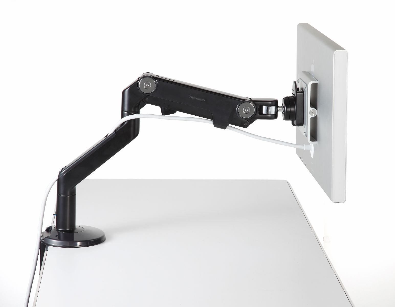 Humanscale M8 Single Monitor Arm using an Angled/Dynamic arm link, Clamp Mount in Black